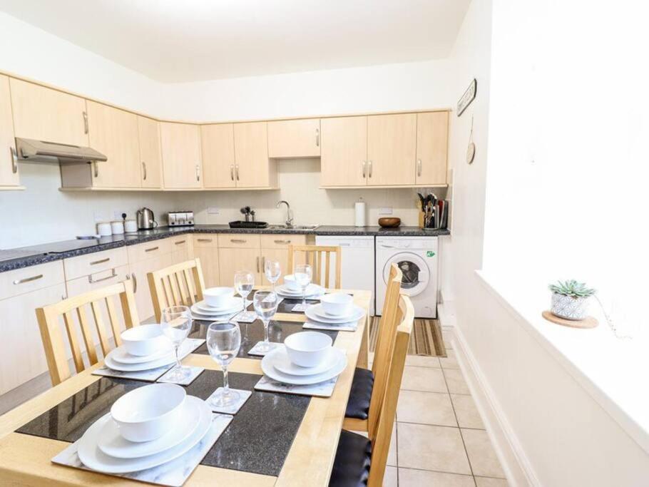 Harlech/Huge Three Bedroom/Best Location 兰贝德 外观 照片